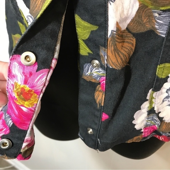 San Reno Vintage Black and Pink Floral Jean Jacket Small - Picture 3 of 4
